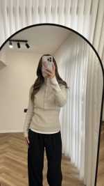 High Neck Knitted Sweater - الصورة 22