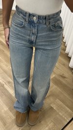 ⁦High Waist Blue Jeans⁩ - الصورة ⁦3⁩